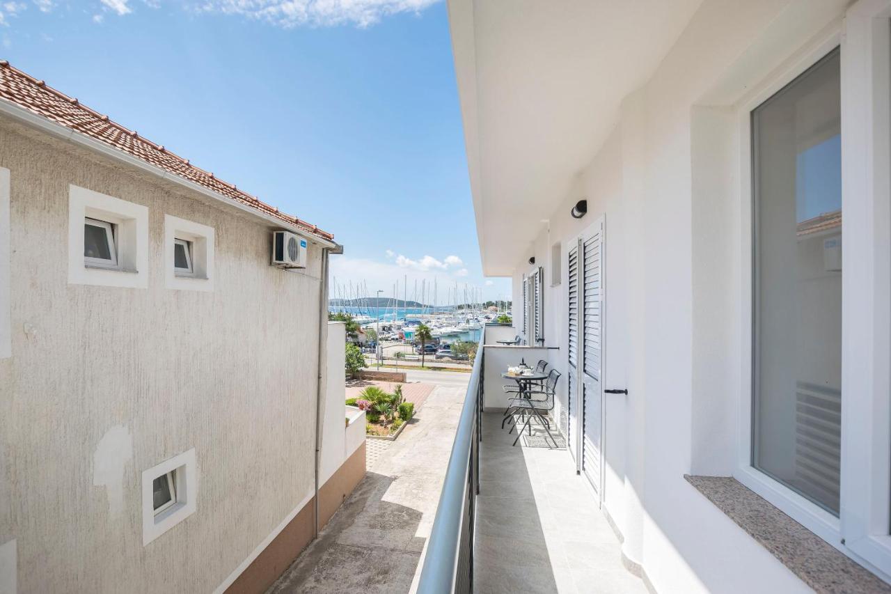 Apartments And Rooms Mare 沃迪切 外观 照片