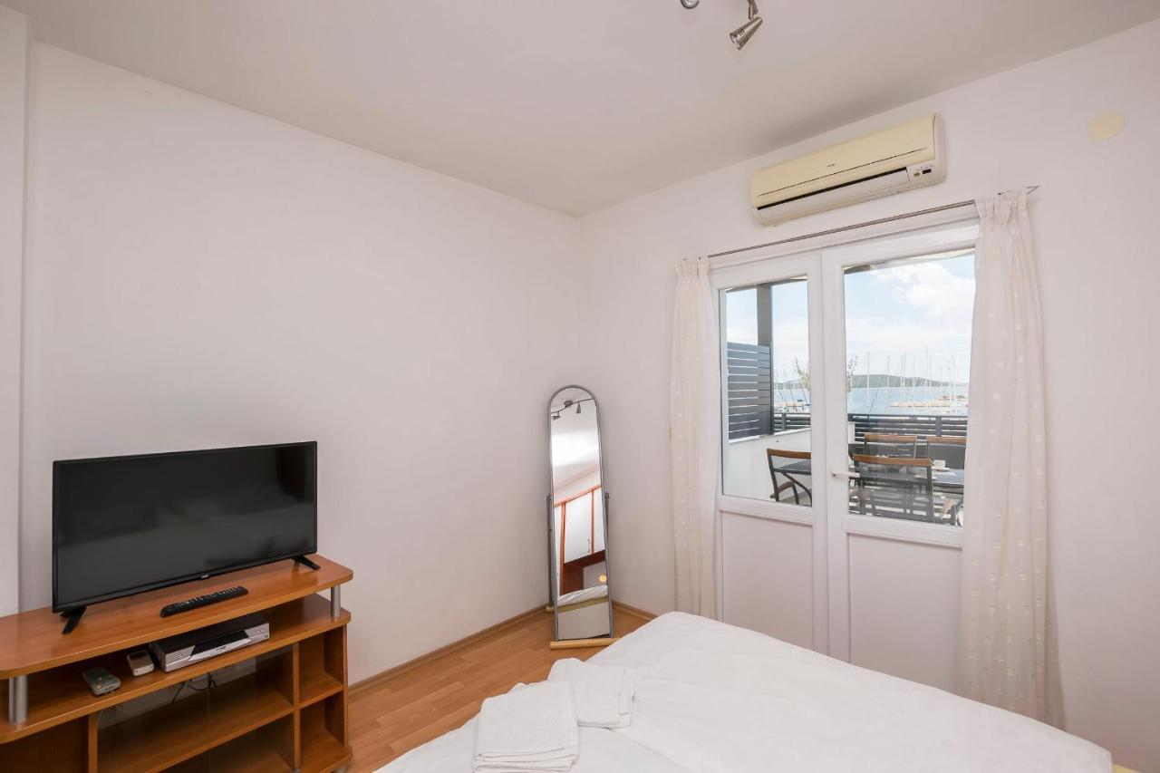 Apartments And Rooms Mare 沃迪切 外观 照片