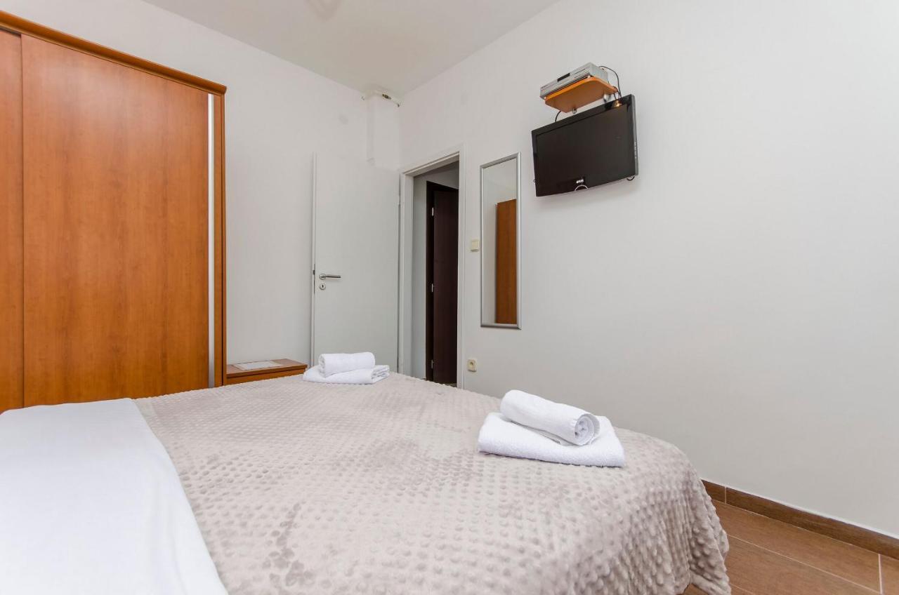 Apartments And Rooms Mare 沃迪切 外观 照片